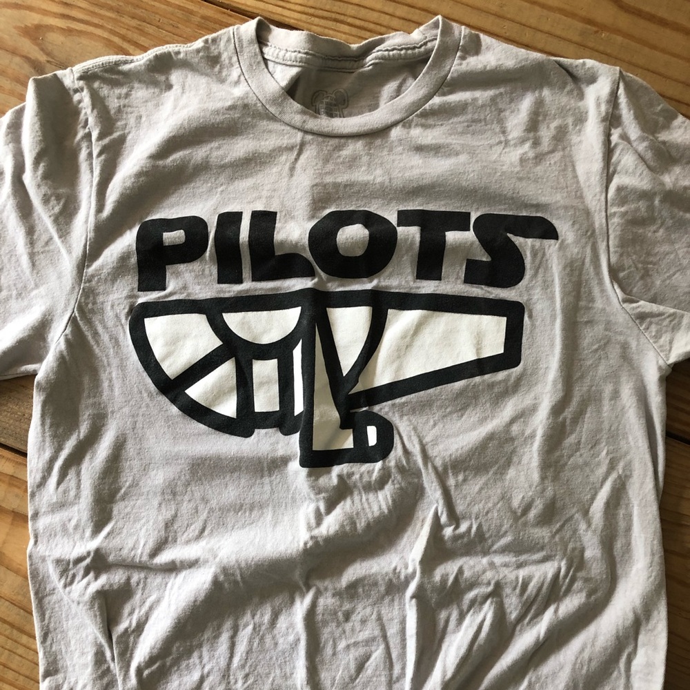 Solo-The Lost Bros-size medium